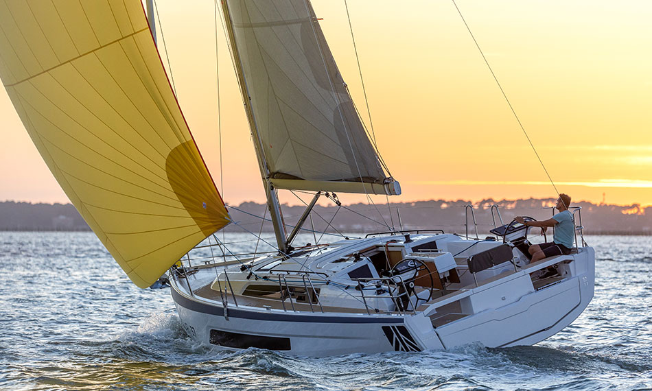 3-dufour-37-luxury-sailboat-for-sale-dufour-yachts
