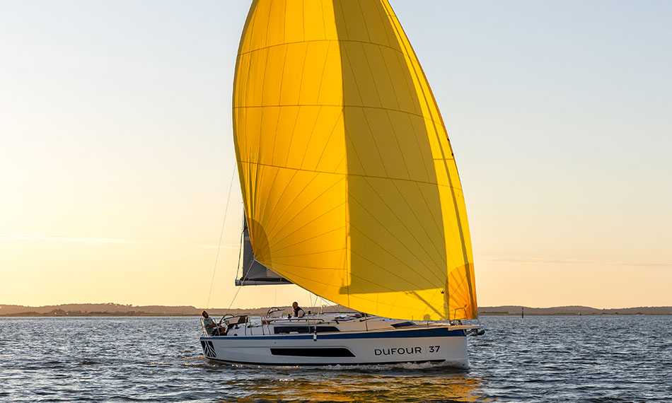 6-dufour-37-luxury-sailboat-for-sale-dufour-yachts